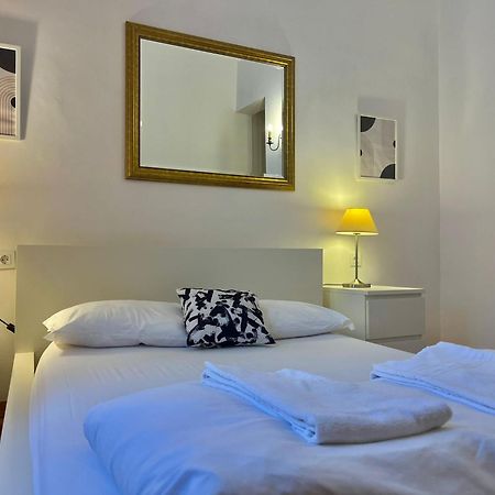 Apartment in Palácio da Palma - 3 bedrooms  Lissabon Buitenkant foto